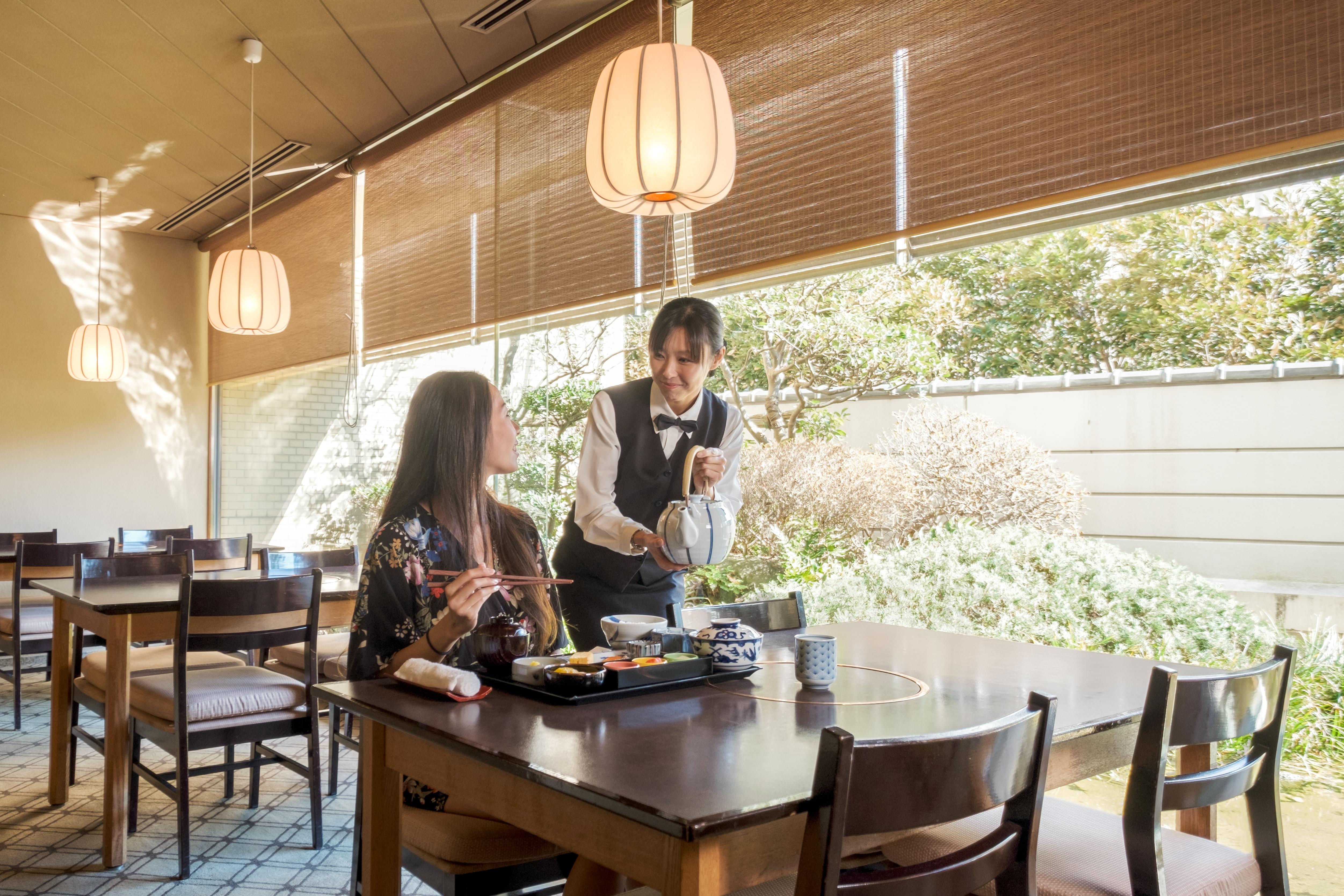 Hotel Okura Tokyo Bay Urayasu Zewnętrze zdjęcie A restaurant in Japan