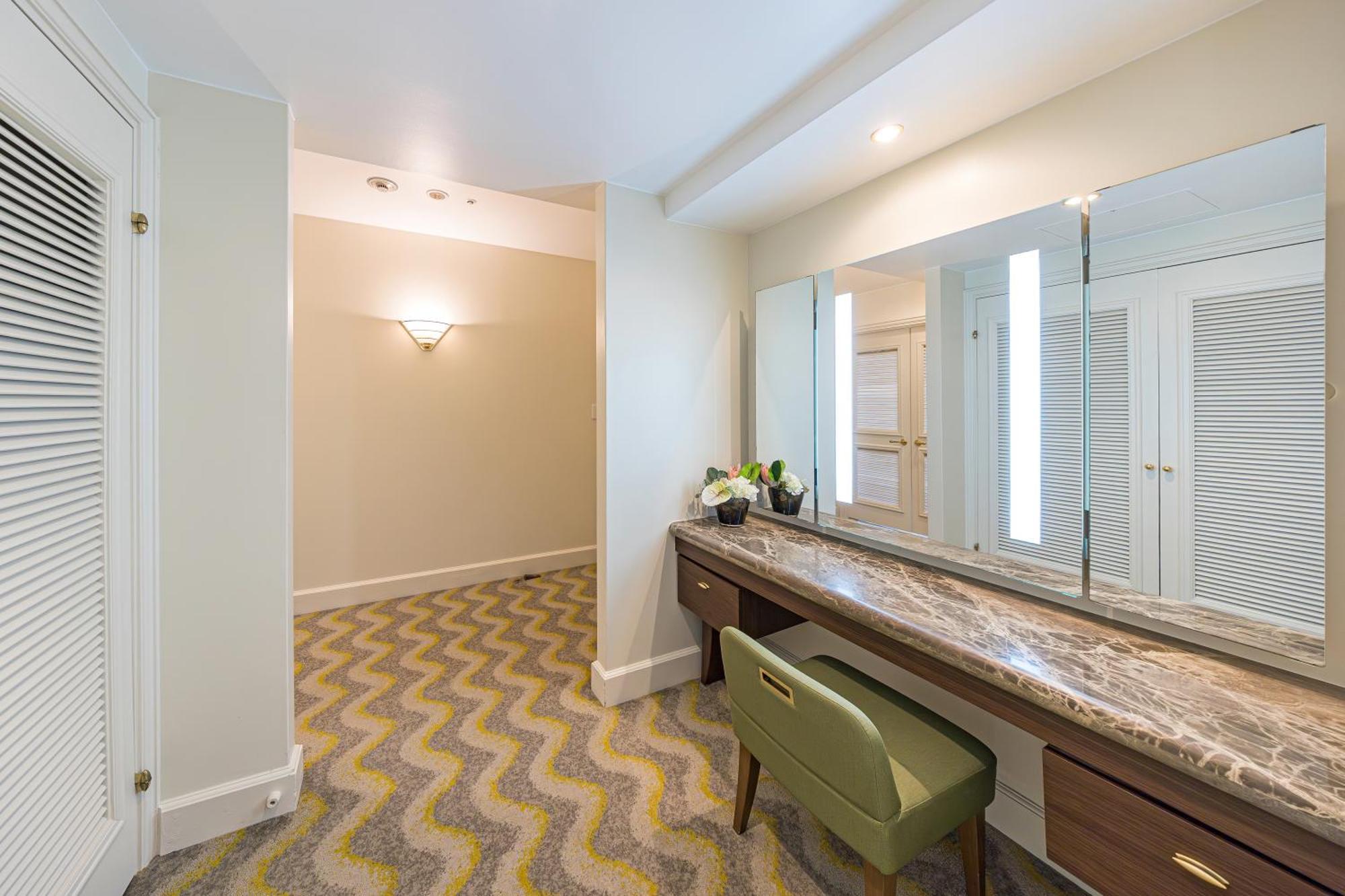 Hotel Okura Tokyo Bay Urayasu Zewnętrze zdjęcie Dressing room