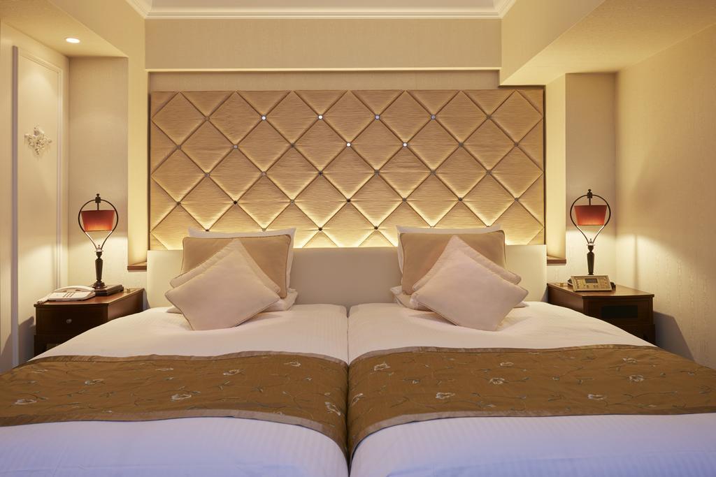 Hotel Okura Tokyo Bay Urayasu Zewnętrze zdjęcie A bedroom at the hotel