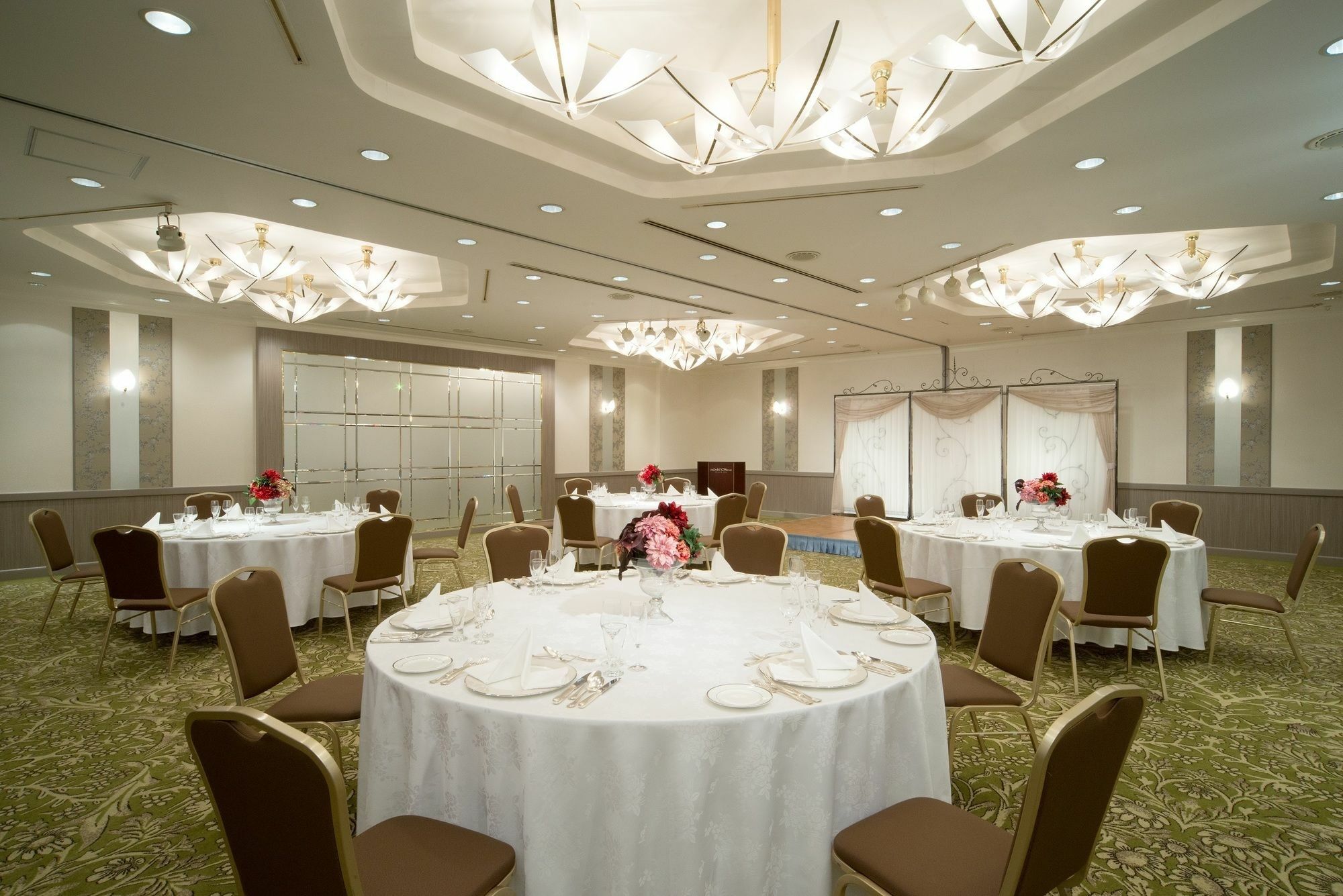 Hotel Okura Tokyo Bay Urayasu Zewnętrze zdjęcie A banquet hall
